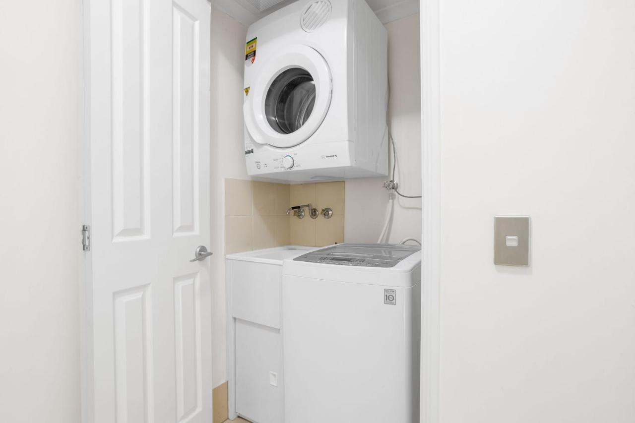 City Quays Accommodation ケアンズ エクステリア 写真